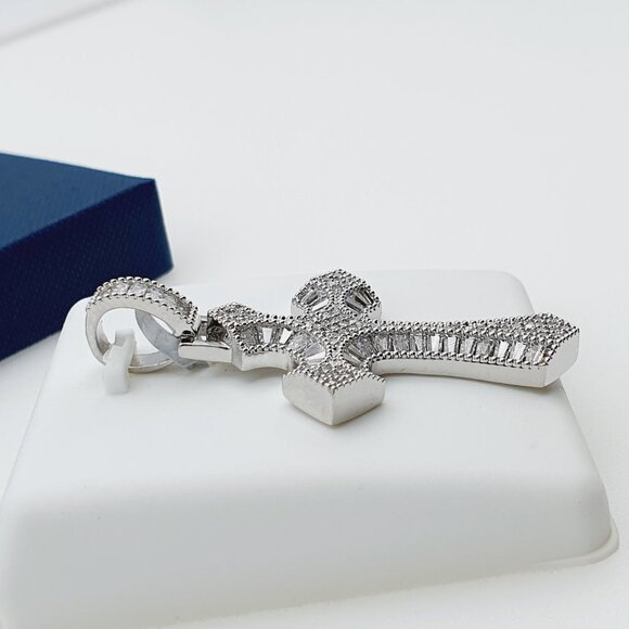 "925 Sterling Silver Plated CZ Pendant, EVBRS331